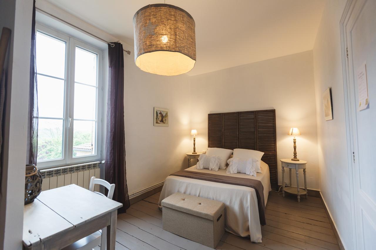 Les Ormeaux Bed & Breakfast ซัวแตร์น ภายนอก รูปภาพ
