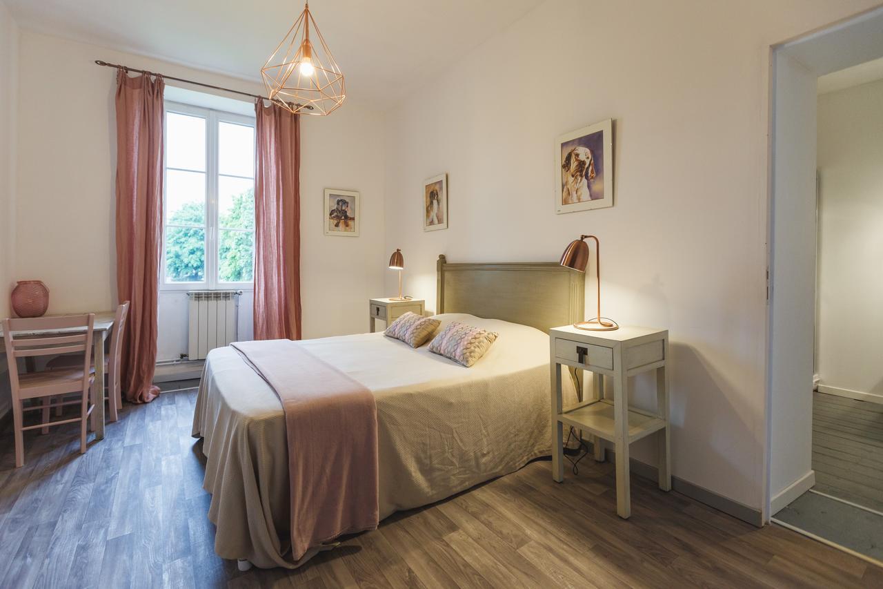 Les Ormeaux Bed & Breakfast ซัวแตร์น ภายนอก รูปภาพ